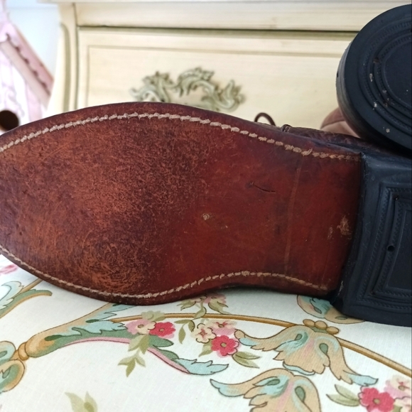 BOHO,  VINTAGE "BOULET" LEATHER CANADIAN BOOTS!! - Picture 12 of 17